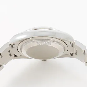 00208_watchlounge_lo.jpg