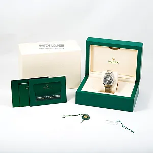 00212_watchlounge_lo.jpg
