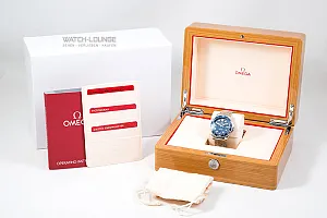 00321_watchlounge_lo.jpg