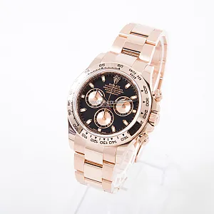 00528_watchlounge_lo.jpg