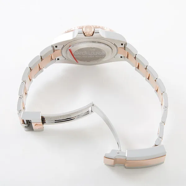 00594_watchlounge_lo_2.jpg