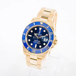 00810_watchlounge_lo.jpg
