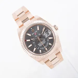 01139_watchlounge_lo_1.jpg