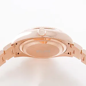 01143_watchlounge_lo_1.jpg