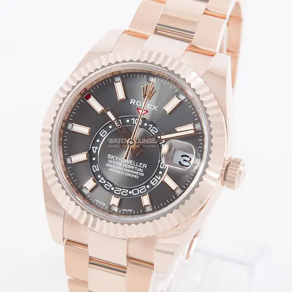 01146_watchlounge_lo_1.jpg