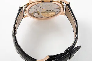 02020_watchlounge_lo_be.jpg