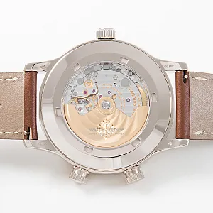 02033_watchlounge_lo.jpg