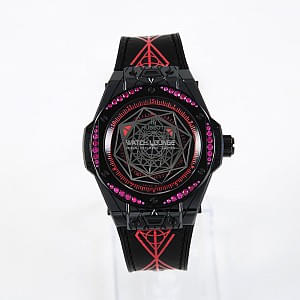 02093_watchlounge_lo.jpg