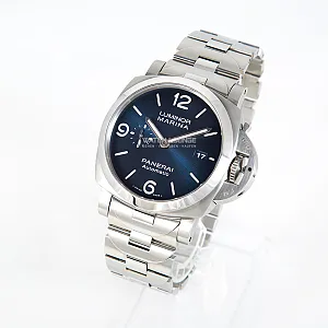 02239_watchlounge_lo.jpg