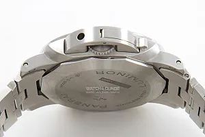 02242_watchlounge_lo.jpg