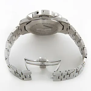 02244_watchlounge_lo.jpg