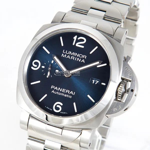 02245_watchlounge_lo_1.jpg