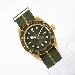 02248_watchlounge_lo.jpg