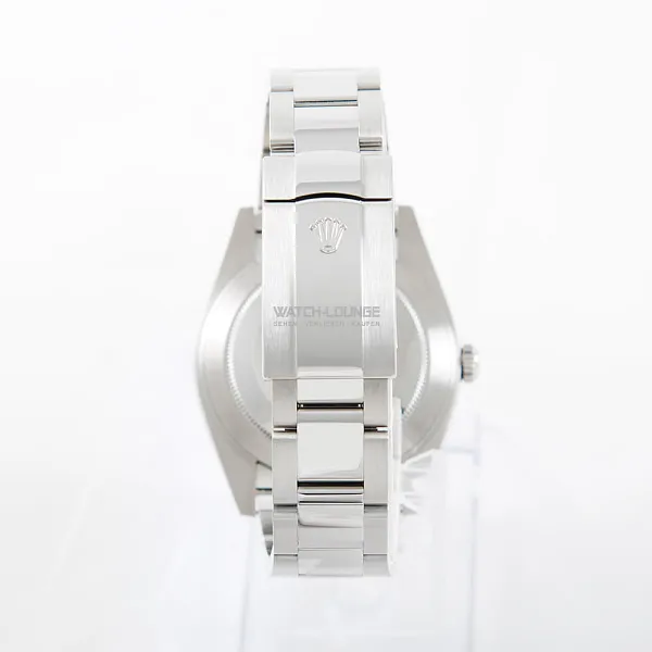 02378_watchlounge_lo_1.jpg