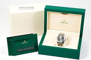 02379_watchlounge_lo_1.jpg