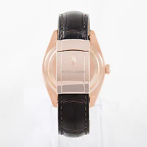 02496_watchlounge_lo.jpg