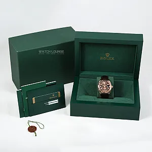 02497_watchlounge_lo.jpg