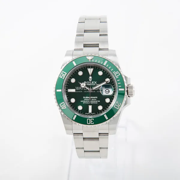 02503_watchlounge_lo.jpg