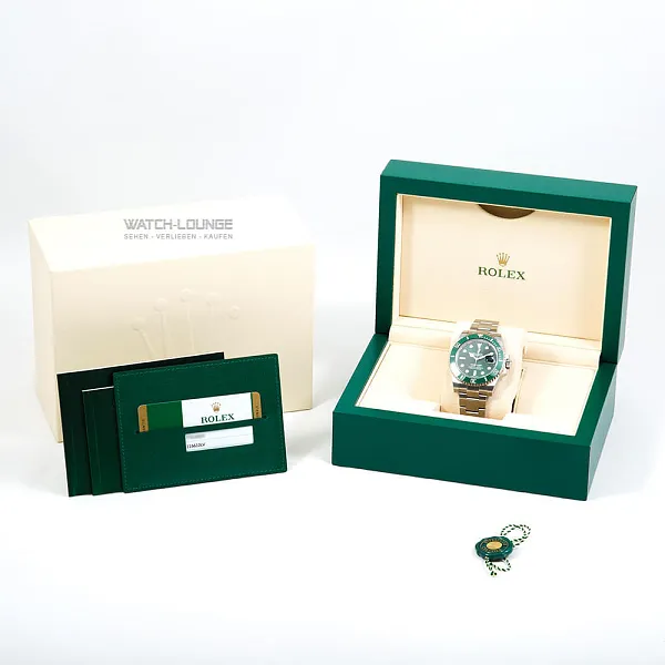 02508_watchlounge_lo.jpg