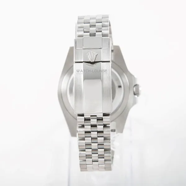 02599_watchlounge_lo.jpg