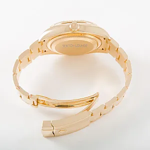 02638_watchlounge_lo.jpg