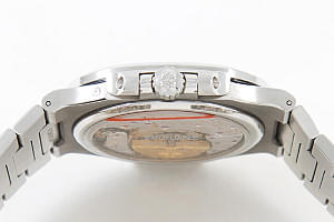 02644_watchlounge_lo.jpg