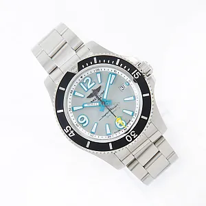 02738_watchlounge_lo.jpg