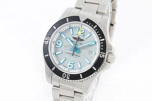 02739_watchlounge_lo.jpg
