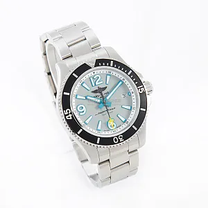 02740_watchlounge_lo.jpg