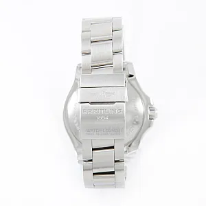 02746_watchlounge_lo.jpg