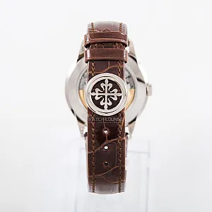 02957_watchlounge_lo.jpg