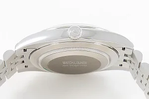 02994_watchlounge_lo.jpg