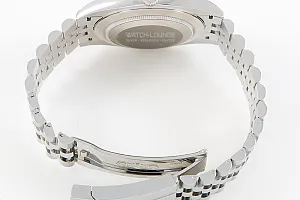 02996_watchlounge_lo.jpg
