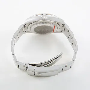03180_watchlounge_lo.jpg