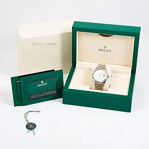 03182_watchlounge_lo.jpg