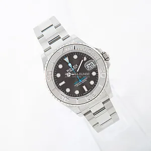 03431_watchlounge_lo.jpg