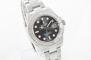03433_watchlounge_lo.jpg
