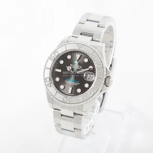 03434_watchlounge_lo.jpg