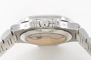 03526_watchlounge_lo.jpg