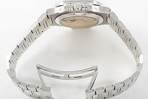 03529_watchlounge_lo.jpg