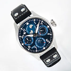 03724_watchlounge_lo.jpg
