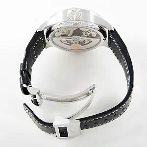 03731_watchlounge_lo.jpg