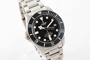 03761_watchlounge_lo.jpg