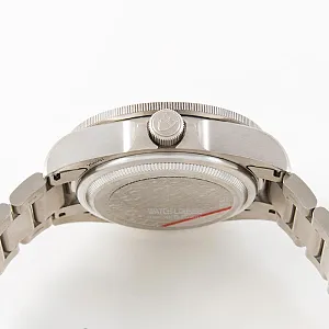 03763_watchlounge_lo.jpg
