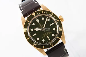 03769_watchlounge_lo.jpg