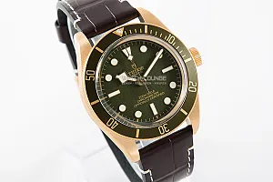 03771_watchlounge_lo.jpg