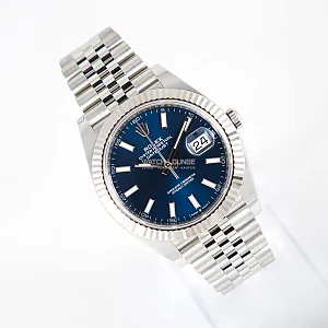 03792_watchlounge_lo.jpg