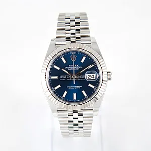 03793_watchlounge_lo.jpg
