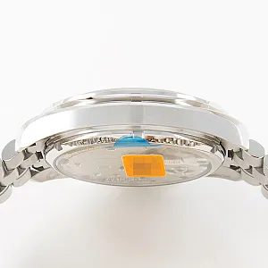 03839_watchlounge_lo.jpg