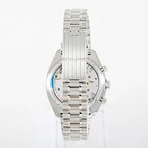03842_watchlounge_lo.jpg